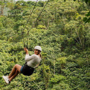 tiroliană peste junglă-experiențe grozave-la-hacienda-parc